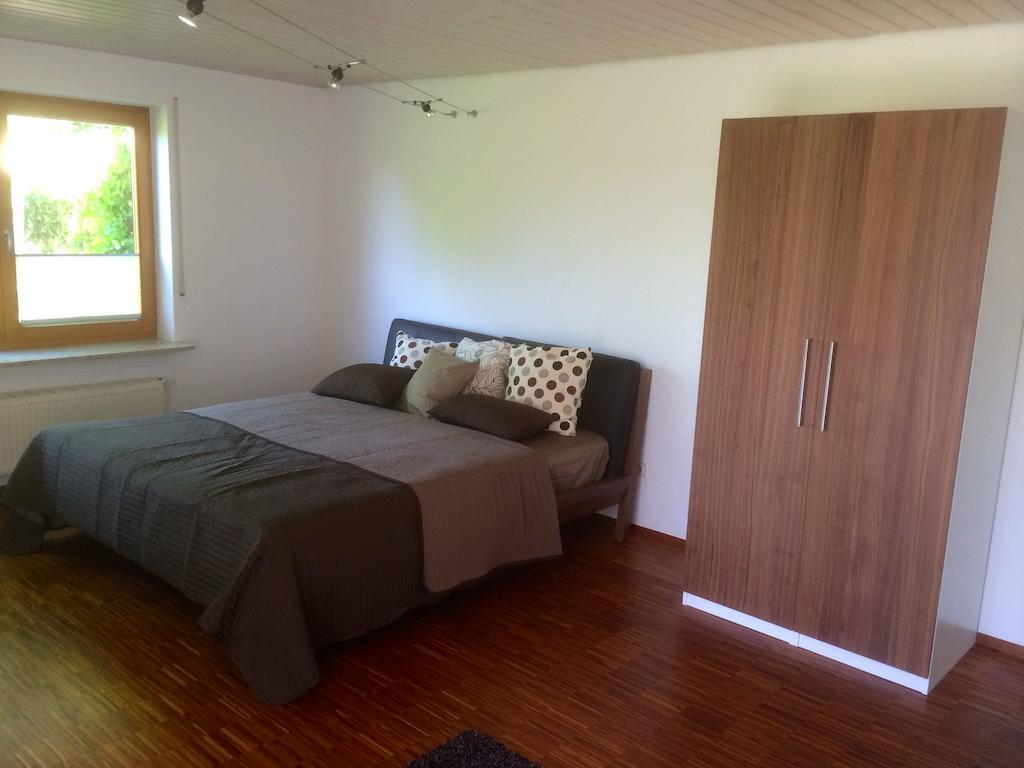 Ferienwohnung Bluetenweg Kluftern ฟรีดริชส์ฮาเฟน ภายนอก รูปภาพ